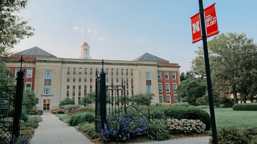 Love Library south with Nebraska flag in foreground