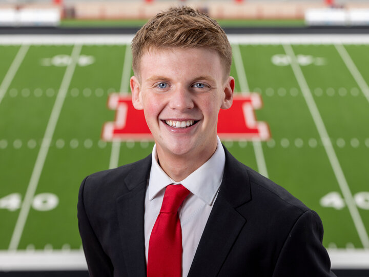Josh Warner headshot
